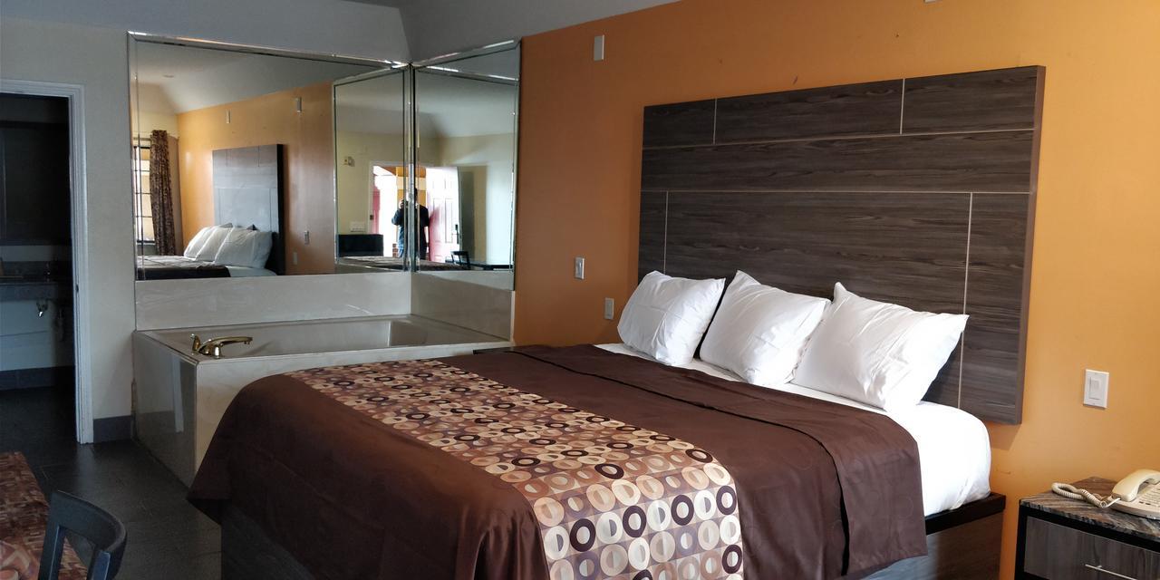 Regency And Galena Park 2*